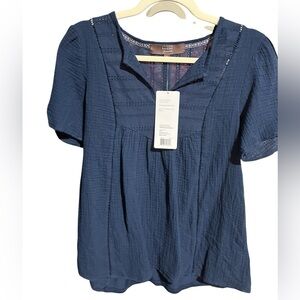 #2976 NWT BERKLEY JENSEN 100% Cotton Gauze & Eyelet Top